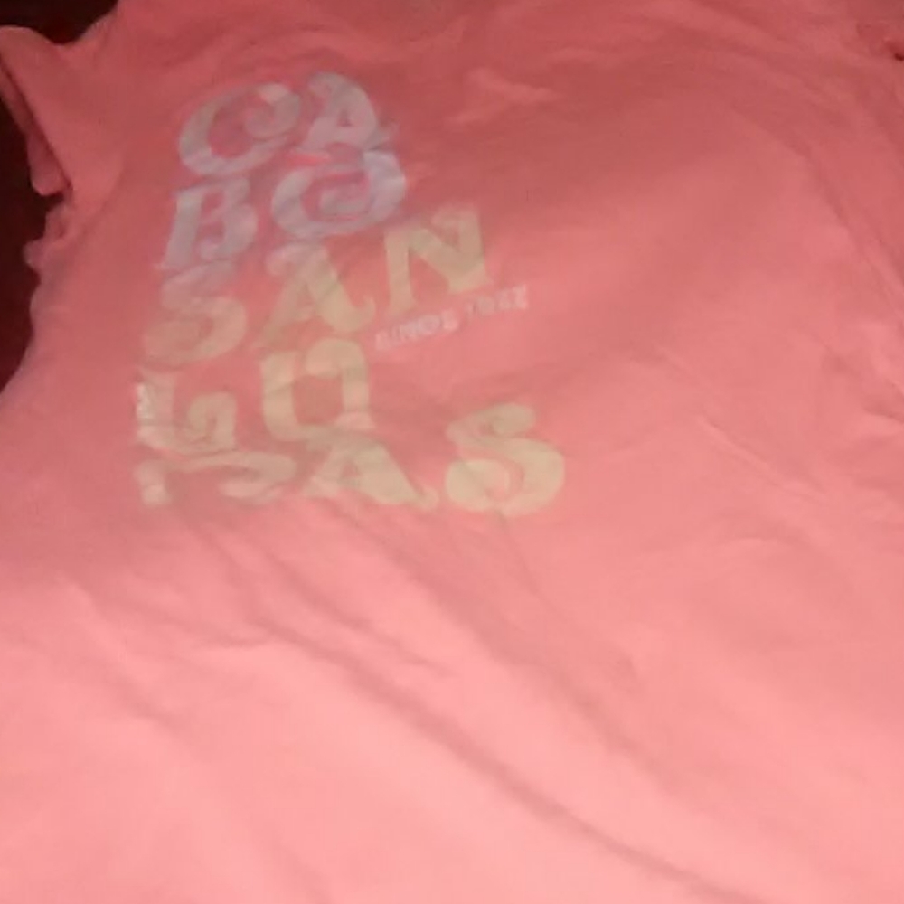 A tee shirt